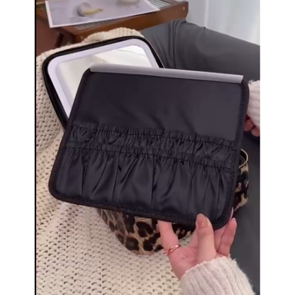 LEOPARD SKIN MAKEUP BAG WITH LED-LIGHTS AND MIRROR